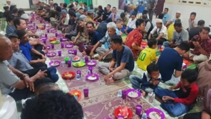 Minggu Pertama Puasa, Masjid Jamik India Medan Sajikan Makanan Nasi Briyani Kari dan Bubur Sop Khas India