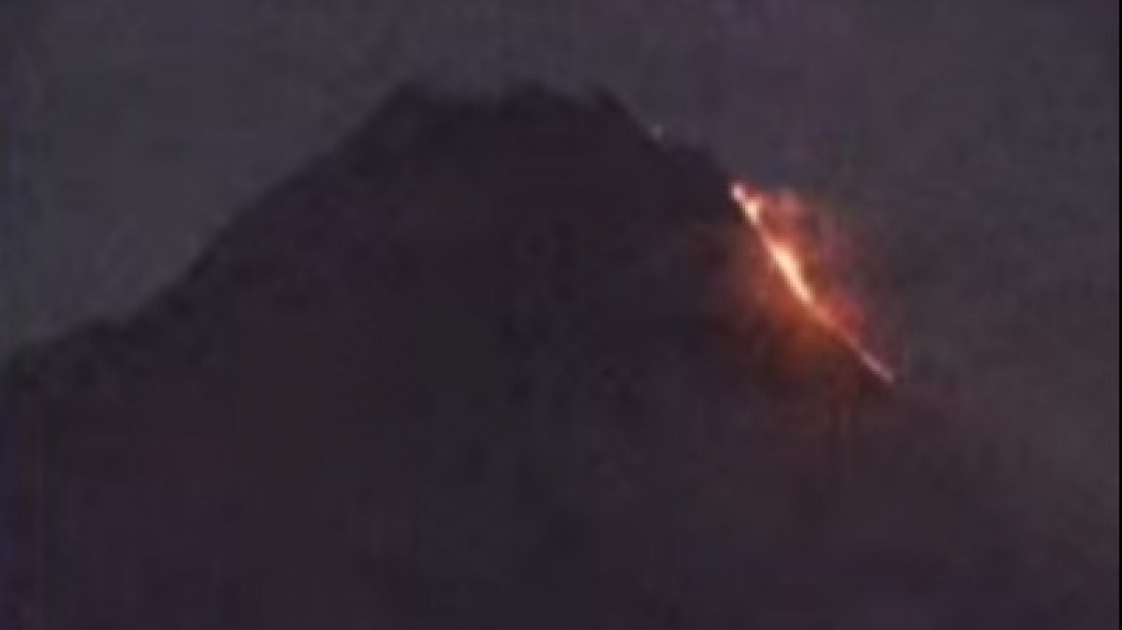 Dalam 24 Jam, Gunung Merapi Luncurkan 19 Kali Guguran Lava Ke Kali Bebeng dan Kegempaan Guguran 113 Kali
            - galeri foto