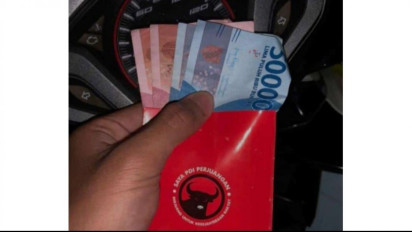 Viral Video Bagi-Bagi Amplop Berlogo PDIP di Masjid, Said Abdullah: Itu Zakat!