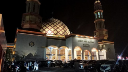 Pesona Keelokan dan Kemegahan Masjid Al-Fatah Ambon, Terbesar di Provinsi Maluku
