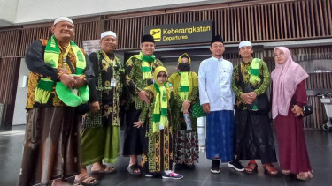 Sukseskan Perayaan Satu Abad NU, Yasmin Pelantun Shalawat Asygil Dikado Umroh