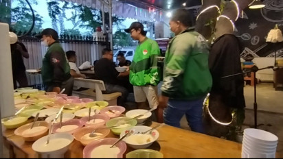 Hindari Bagikan Takjil dengan Bungkus Plastik, Pujasera di Surabaya Beri Buka Puasa Gratis Makan di Tempat