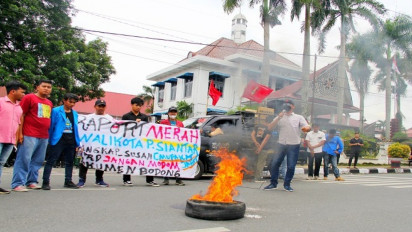 Ramai-ramai Mahasiswa Lakukan Unjuk Rasa, Buntut Usulan Pemberhentian Wali Kota Pematangsiantar