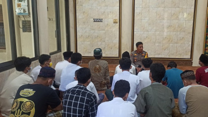 Gagalkan Aksi Tawuran "Perang Sarung" Remaja, Ini yang Dilakukan Polsek Wonocolo Surabaya