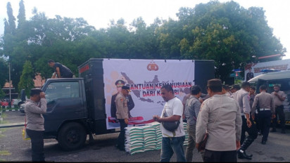 Kapolri Salurkan 50 Ton Beras untuk Masyarakat Ende dan Maumere