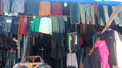 Pedagang Pakaian Bekas Impor di Mamuju tetap Jualan Meskipun sempat Disita Polisi