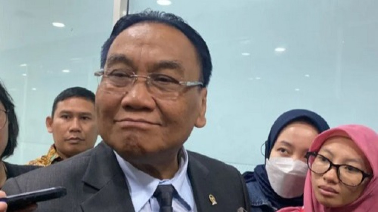 Hari Ini Komisi III DPR Bakal "Ngabuburit" Rapat dengan Komite TPPU, Bahas Dugaan Transaksi Mencurigakan Rp349 Triliun di Kemenkeu
            - galeri foto