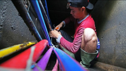 Atur Penataan Jaringan Kabel Utilitas agar Tak Semrawut, Pemkot Surabaya Siapkan BUMD