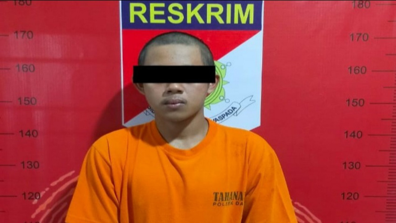 Polisi Tangkap Pengedar Pil Koplo Asal Mergan Malang
            - galeri foto