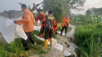 Antisipasi Banjir, Pemkab Grobogan Tinggikan Tanggul Sungai Tuntang