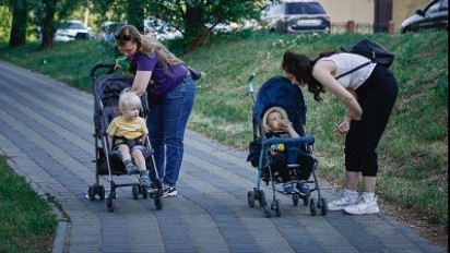 Moms, Yuk Intip Rekomendasi Stroller Bayi Terbaik di Tokopedia, Mana yang Paling Lucu Nih?