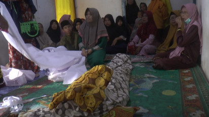 Anak Bunuh Ibu Kandung sewaktu Tadarusan di Masjid