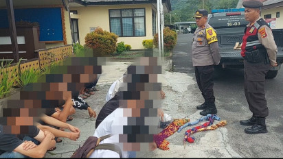 Hendak Perang Sarung, 17 Pelajar SMA dan 2 Pelajar SMP Diamankan Polisi