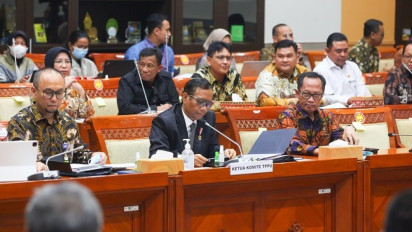 Perang Dalil Mahfud MD dan Arsul Sani dalam Rapat Transaksi Janggal Rp349 Triliun