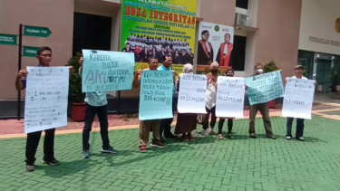 Kecewa dengan JPU, Korban Penipuan Investasi Bodong Gelar Aksi di Pengadilan Negeri Pati