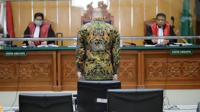 Hari Ini Sidang Tuntutan Teddy Minahasa, Kuasa Hukum Sebut “My Jenderal” Siap Dituntut Berapa Pun