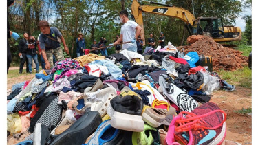 Polresta Tanjungpinang Musnahkan 17 Koli Pakaian dan Sepatu Bekas Impor