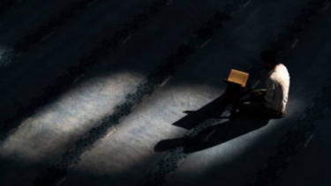 Hari Jumat di Bulan Ramadhan: Baca Surah Al Kahfi, Ustaz Abdul Somad Jelaskan Begitu Dahsyat Keutamaannya