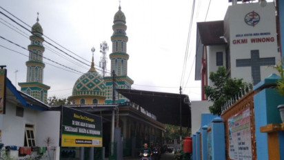 Bukti Kerukunan Antarumat Beragama, Masjid dan Gereja di Pati Ini Berdiri Bersebelahan
