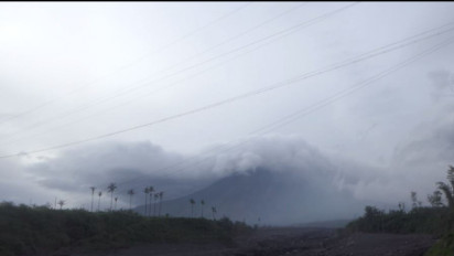 Penumpukan Lava Baru di Sepanjang Kawah Semeru, BPBD : Waspadai Terjadinya APG
