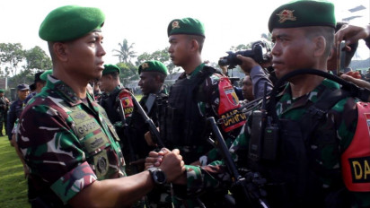 450 Pasukan Laba-Laba Yonif 527 Lumajang Diberangkatkan ke Papua, Ini Tugasnya