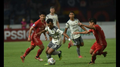 Persib Bandung Kalah Lawan Persija, Luis Milla Minta Maaf Kepada Bobotoh