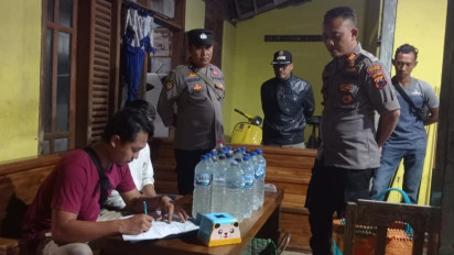 Cipta Kondisi Ramadhan di Blora, Polisi Amankan Puluhan Botol Miras