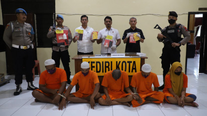 Satresnarkoba Polres Kediri Kota Bekuk Lima Tersangka, Satu Diantaranya Perempuan