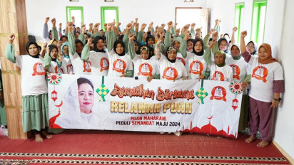 Relawan Puan Ramaikan Suasana Ramadhan Dengan Qosidahan Bersama Warga di Bandung Barat