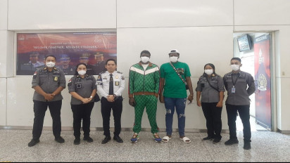 Tak Mampu Bayar Denda Overstay, Dua Orang WNA Nigeria Dideportasi dari Rumah Detensi Imigrasi Denpasar