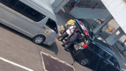 Kemarin Mobil Alphard Sri Mulyani 'Terobos' Apron Bandara, Kini 3 Petugas Avsec Bandara Soetta Dipecat usai Kawal dan Cium Tangan Bahar Bin Smith