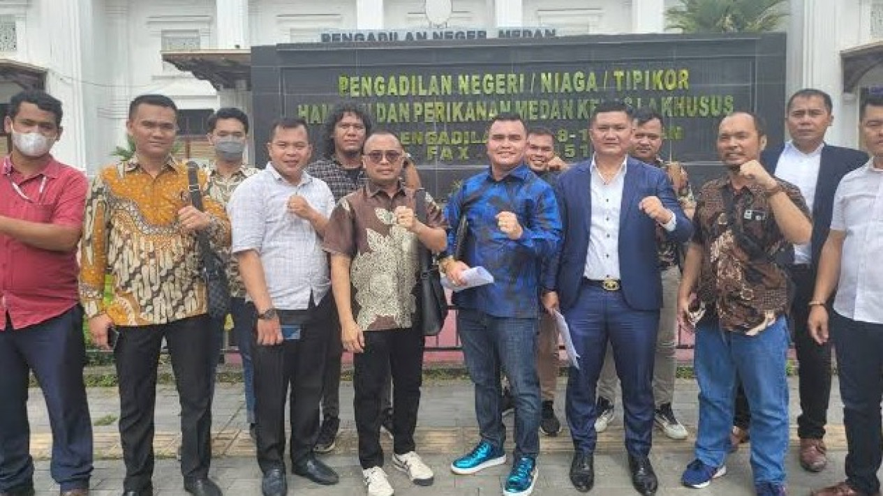 Ketua Umum Peradi, Otto Hasibuan Digugat Anggotanya ke Pengadilan Negeri Medan
            - galeri foto