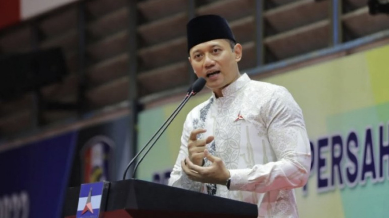 Tanggapi Tuduhan AHY, Kubu Moeldoko: Oligarki Cikeas Playing Victim
            - galeri foto