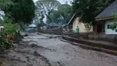 Diterjang Banjir Bandang dan Longsor, Jalur Kawah Ijen Bondowoso terputus