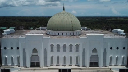 Keindahan Masjid Giok Aceh Mengundang Wisatawan Datang Berkunjung Selama Ramadhan