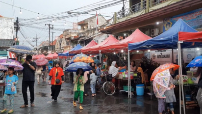 Asyiknya Ngabuburit di Bazar Kuliner Gadon-gadon Arek Lumpur, Nikmati Aneka Makanan Sambil Dihibur Pencak Macan