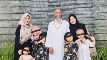 Foto Lutfiana Ulfa bersama istri pertama Syekh Puji