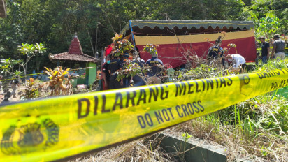 Selidiki Penyebab Kematian, Polisi Bongkar Kuburan Bayi asal Trenggalek yang Meninggal usai Diimunisasi