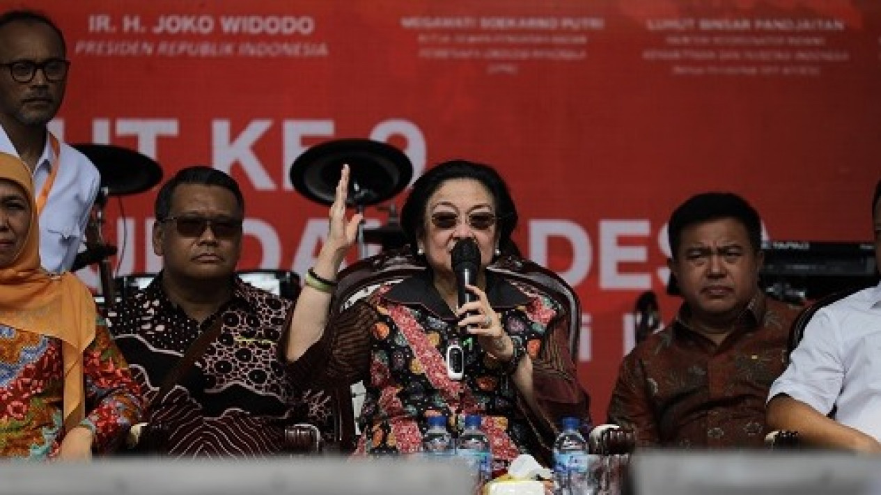 Megawati Sepakat Bentuk Koalisi Besar Asal Capres Tetap dari PDIP
            - galeri foto
