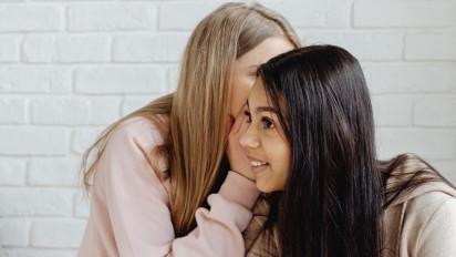 Hati-hati saat Bercerita, Ternyata Begini Hukum Islam Bila Mengumbar Rahasia Ranjang atau Aib Rumah Tangga Orang