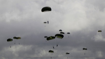 Latihan Terjun Payung, Seorang Prajurit TNI AU Gugur
