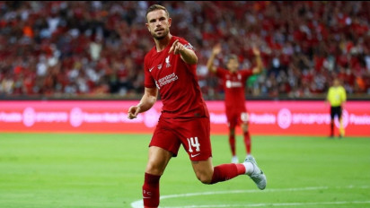 Henderson dan Alisson Bertengkar Hebat di Laga Kontra Chelsea, Awal Kehancuran Liverpool?