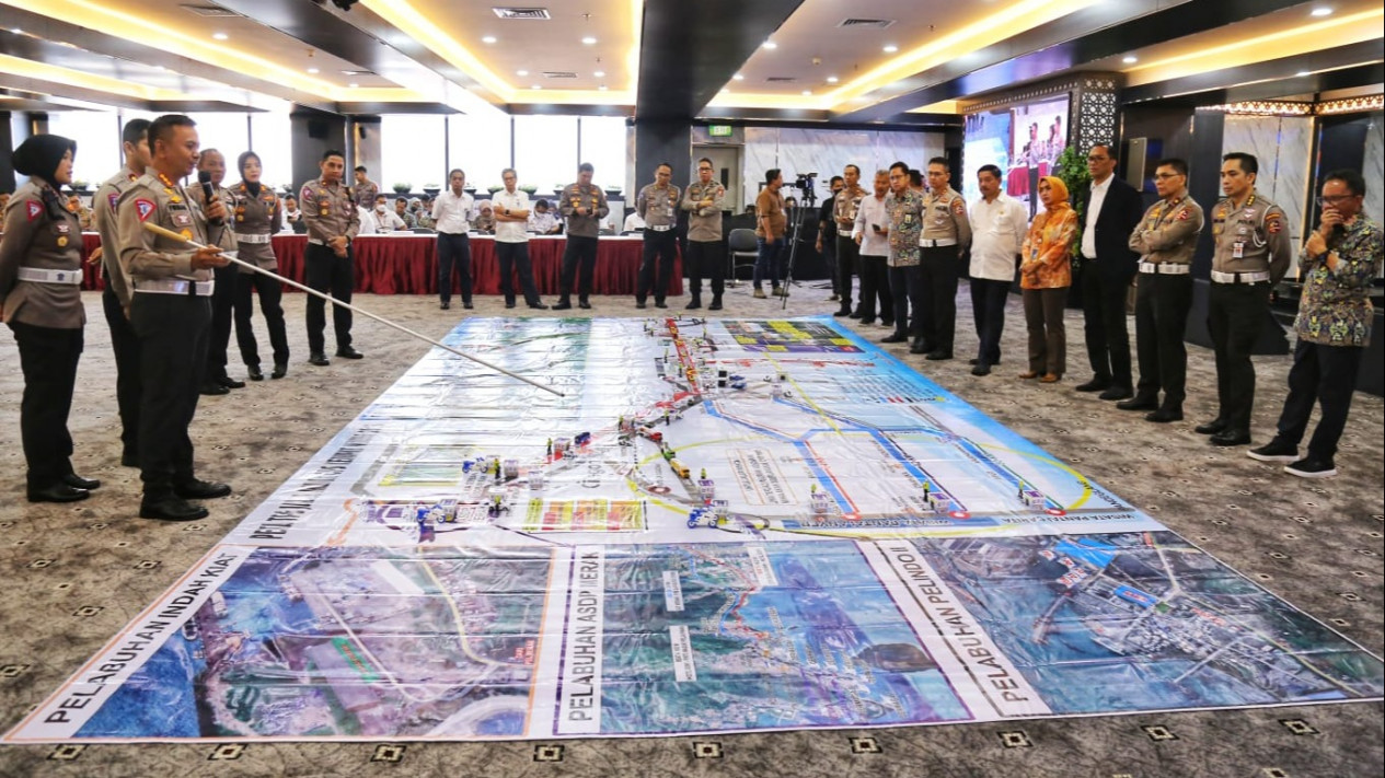 Hadapi Angkutan Lebaran 2023, Kemenhub Siapkan 3 Skema Manajemen Lalu Lintas
            - galeri foto