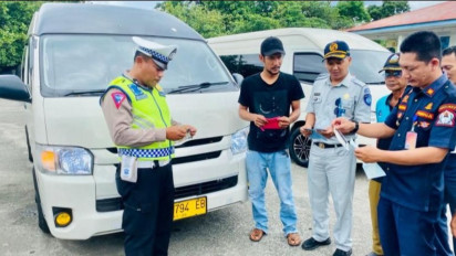 Tim Gabungan Periksa Kelaikan Angkutan Lebaran di Terminal Bus Meulaboh