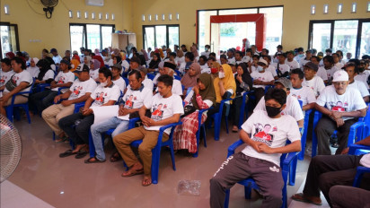 Relawan Sedulur Saklawase Gelar Silaturahmi dengan Pedagang dan Komunitas Suporter