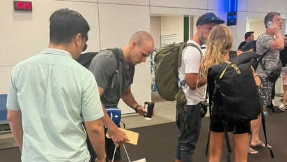 Setelah Jalani Upacara Minta Maaf, IC Warga Rusia yang Bugil di Gunung Agung Dideportasi