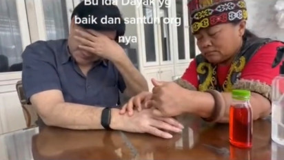 Diurut Ida Dayak, Guruh Soekarnoputra Menangis Sesenggukan