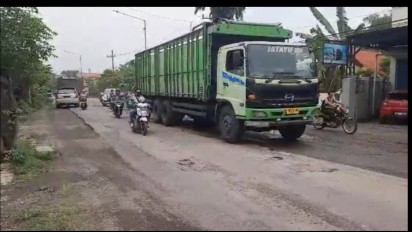 Hati-hati ! Jelang Lebaran, Jalur Alternatif Pasuruan ke Mojokerto Lewat Prambon Krembung Sidoarjo, Rusak