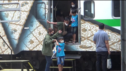 Libur Panjang, Penumpang Kereta Api di Stasiun Gubeng Padat, Ini Jumlah dan Dominasi Tujuan