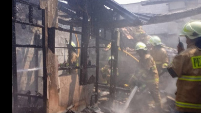 Kebakaran di Bendungan Hilir Tanah Abang Jakpus, 12 unit Damkar Diterjunkan
